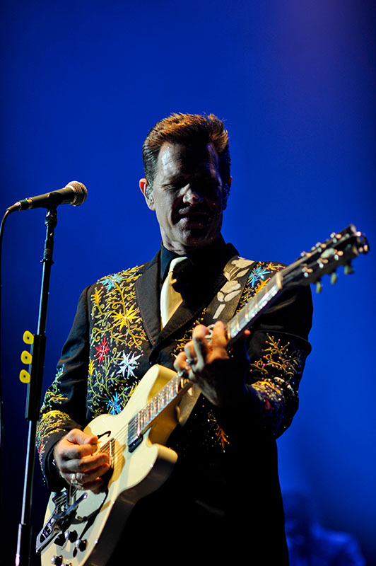 images of Chris Isaak (10)
