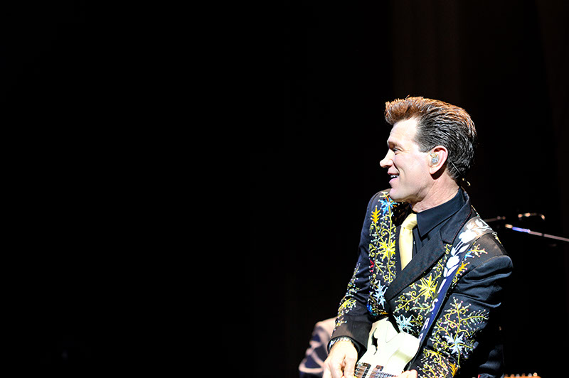 images of Chris Isaak (1)