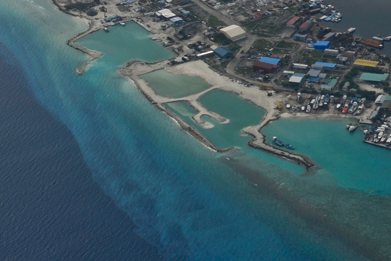 Maldives and Garbage Island