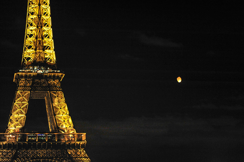 Secret White Party in Paris under the Eiffel Tour  (56)